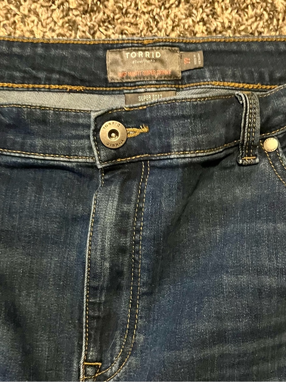Torrid skinny crop - Picture 4 of 5